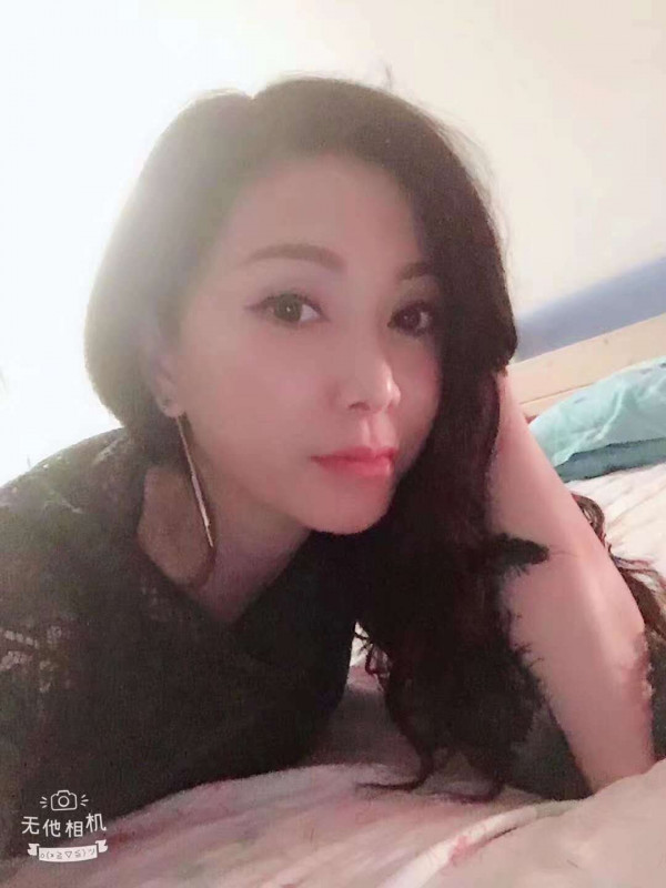 寻欢漂亮妹子